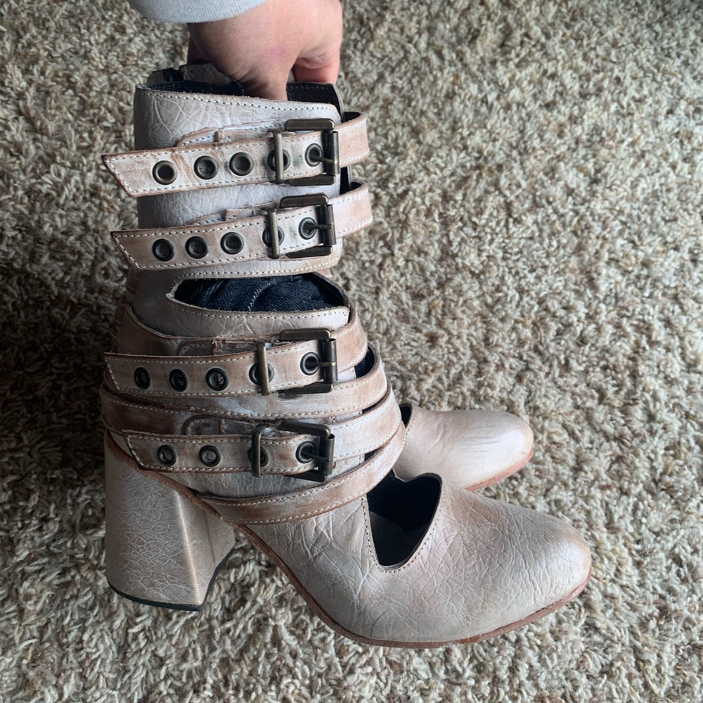 Steve Madden freebird